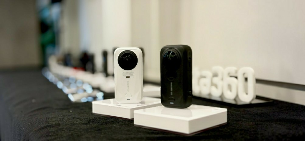 https://www.binradwangallery.com/index.php?route=product/category&language=ar&sort=p.price&order=ASC&path=97